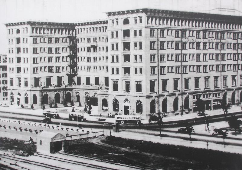 Первое здание гостиницы Пенинсула История гостиницы: The Peninsula Hong Kong / Магазета