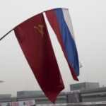 И наши флаги гордо реяли над прямой И наши флаги гордо реяли над прямой