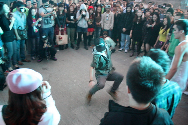 Как я был на китайском open-air фестивале: фотоотчет с электронного Midi 2012 в Шанхае | Магазета