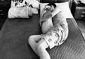 Китайские студенты спят с тыквами из-за отсутствия кондиционеров в общежитии