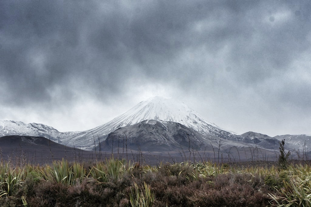 Tongariro and Ruapehi volcanos