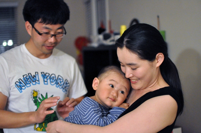 Hong_with_son_and_a_friend