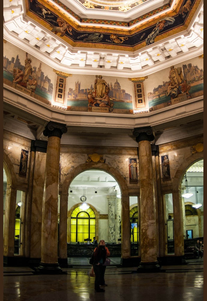 hsbc-foyer