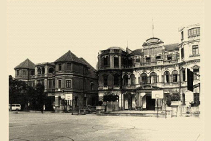 qiu-mansions-as-part-of-school-source-on-pic