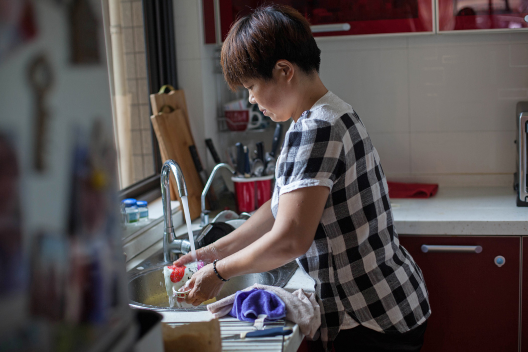 magazeta-professions-in-china-housemaid-10