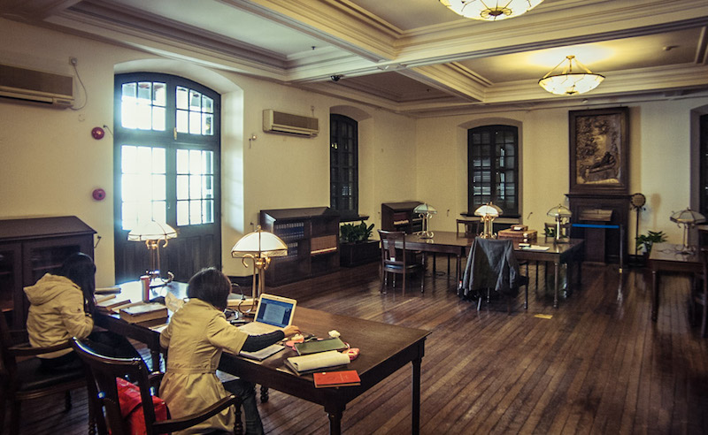 zikawei-siccawei-library-interior-2