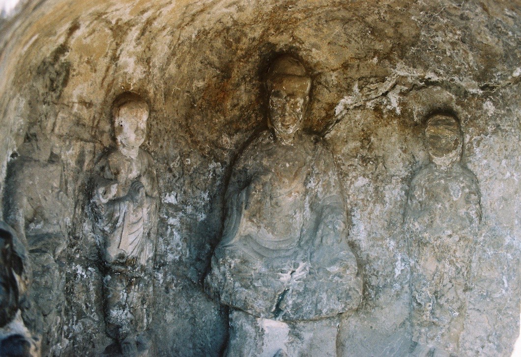 Лунмэнь