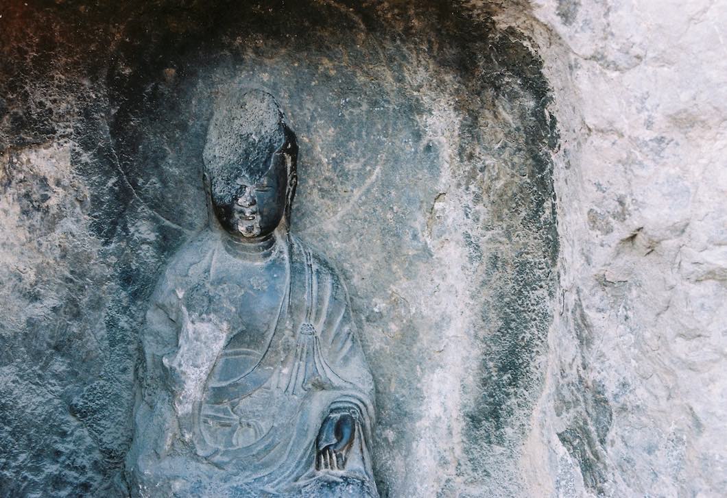 Лунмэнь