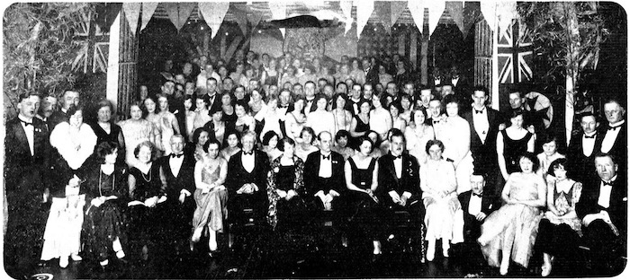 Ежегодный рождественский бал в участке. Источник: North China Sunday news (1931)